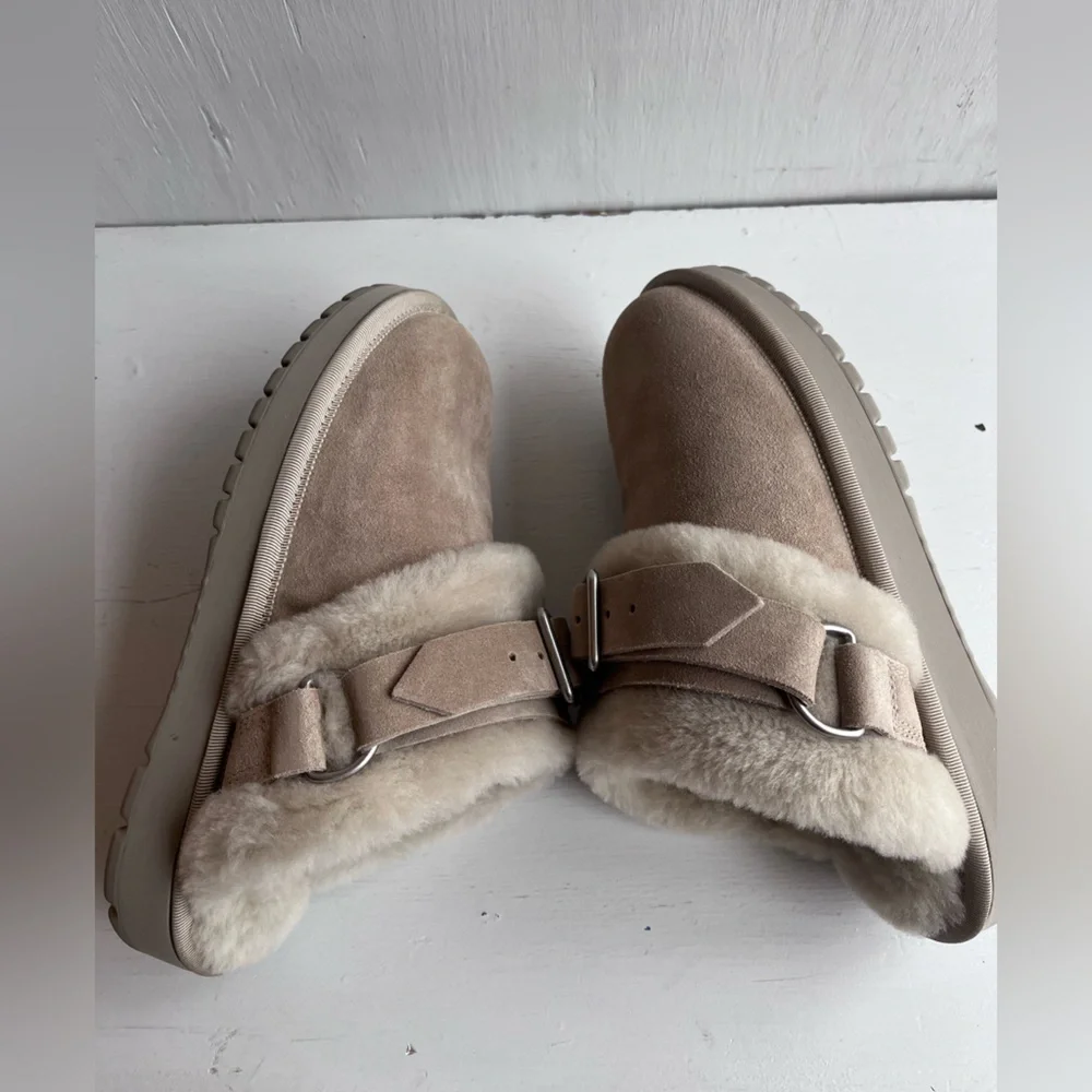 BURBERRY Snug Genuine Shearling Clog- Hunter Size 38 - Picture 11 of 13